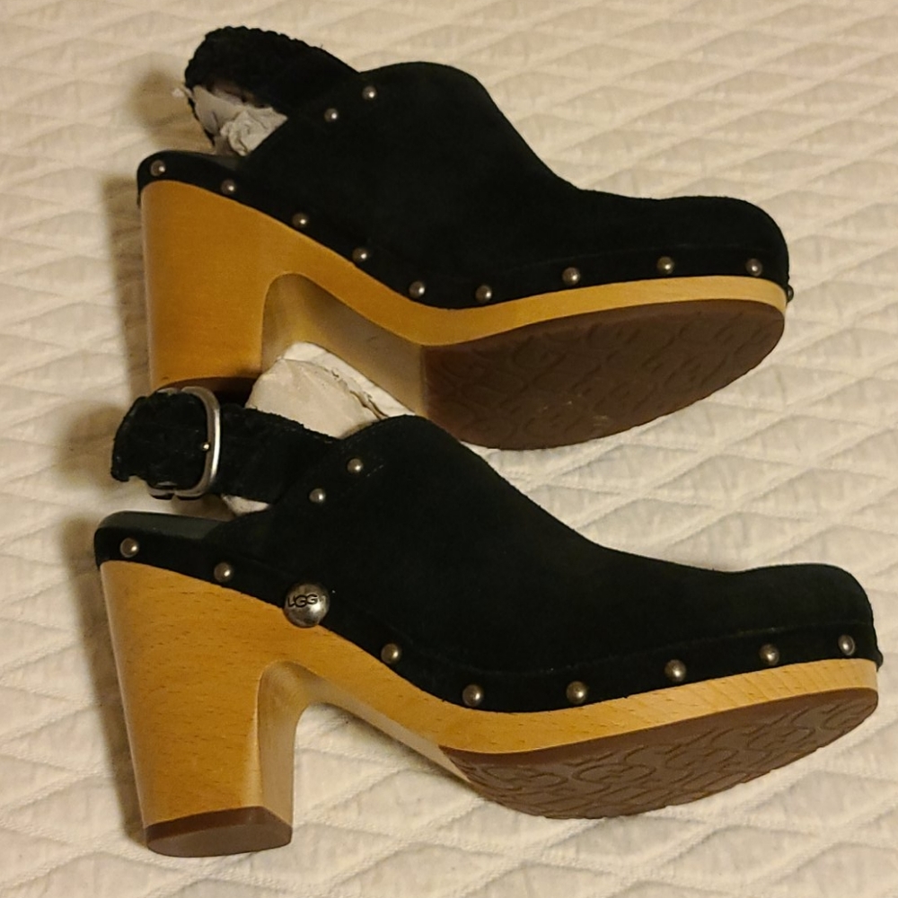 Uggs Clogs - image 3